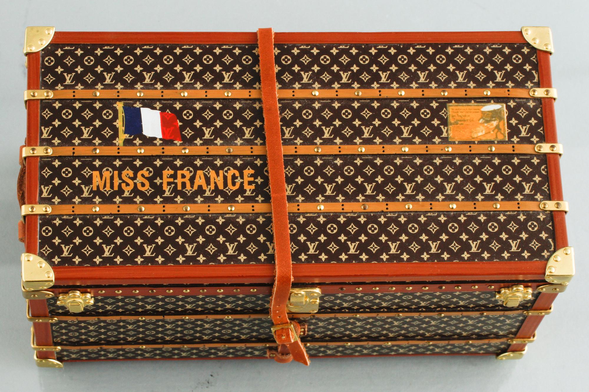 MINIATYRKOFFERT/BREVPRESS, Louis Vuitton, 1980-2000.