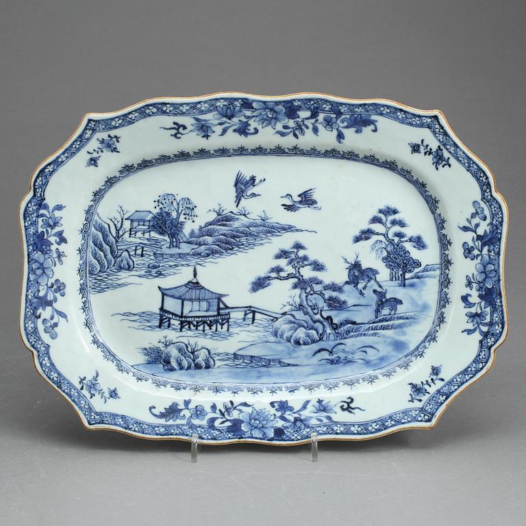 STEKFAT, porslin, Kina, Qianlong, (1736-1795).