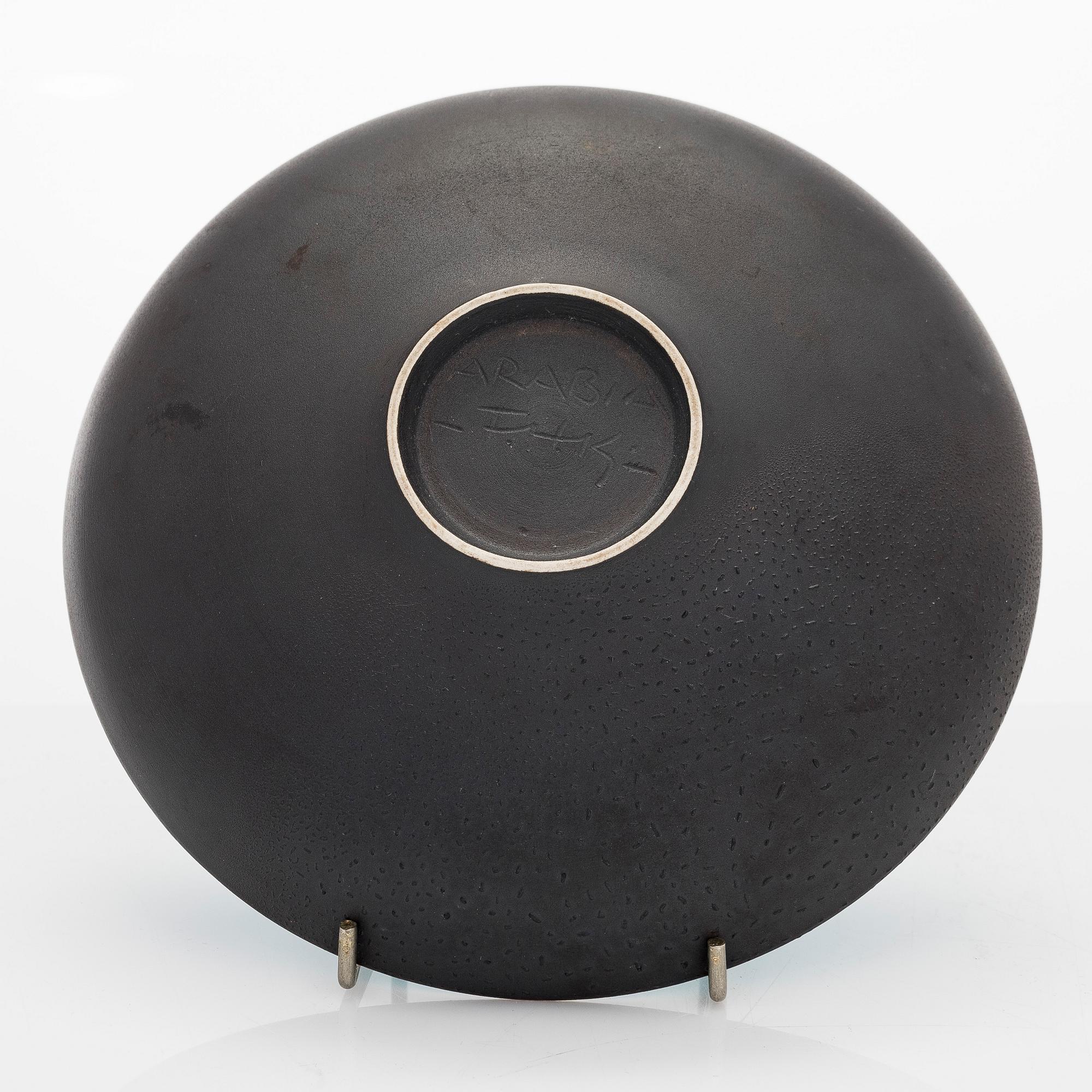 Friedl Holzer-Kjellberg, a ceramicc bowl, signed F.H.-Kj- Arabia.