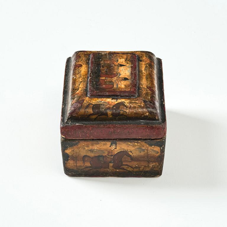 Qalamdan, lackerad papier maché, Persien, Qajardynastin, 1800-talets första hälft.