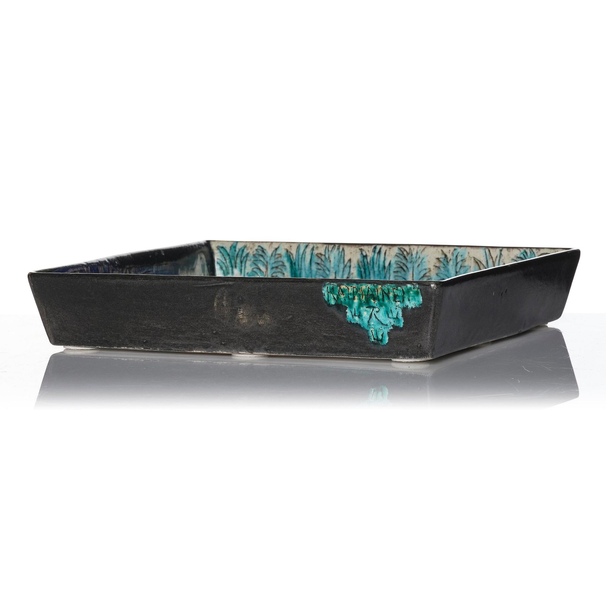 Birger Kaipiainen, a stoneware dish, Rörstrand, Sweden, 1950s.