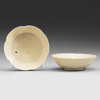 331. A pair of Ding-type bowls, Song dynasty (960-1279).