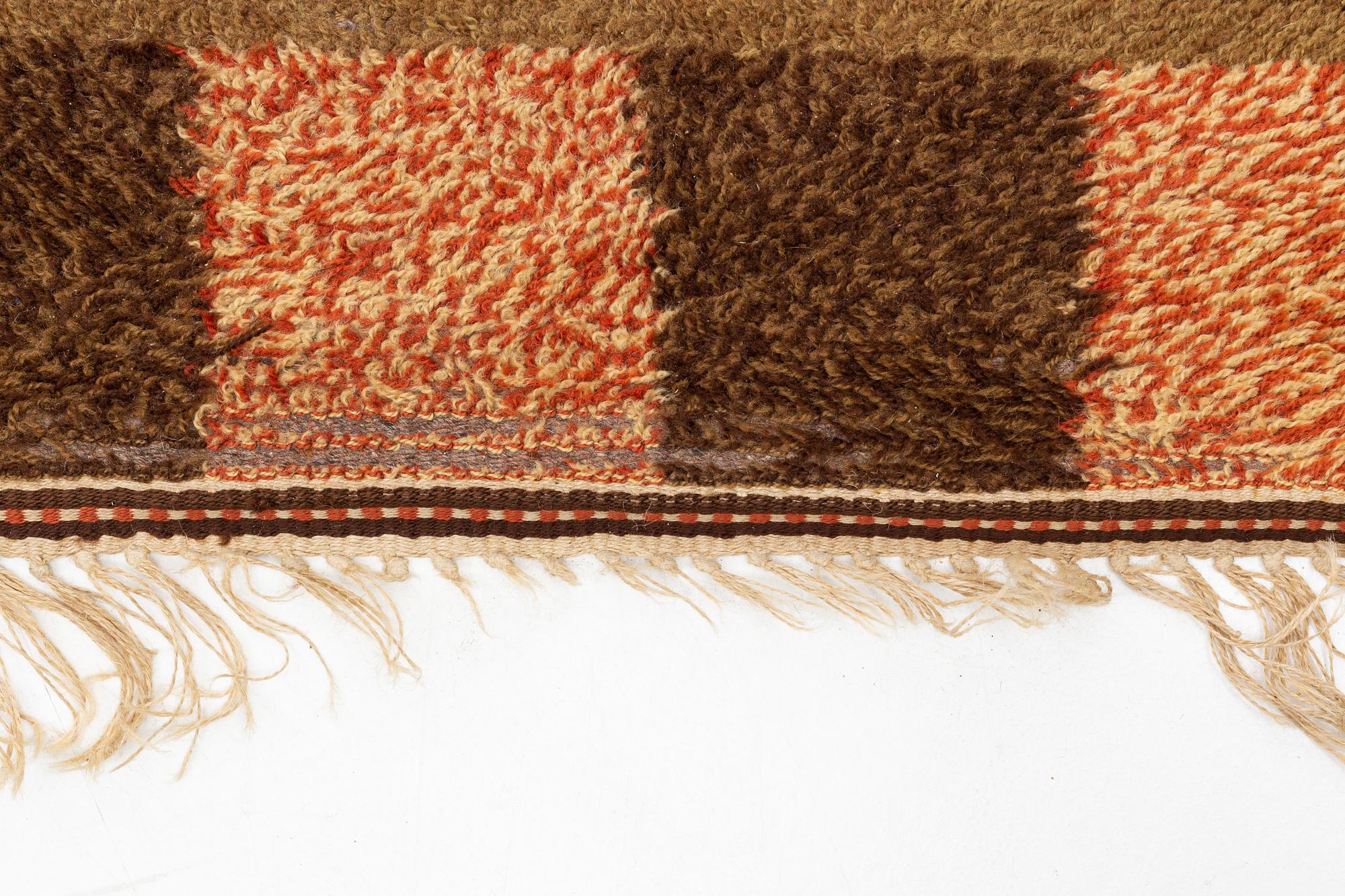 Carpet, Flossa, Sweden/Finland, 1920's. Ca 344 x 263 cm.