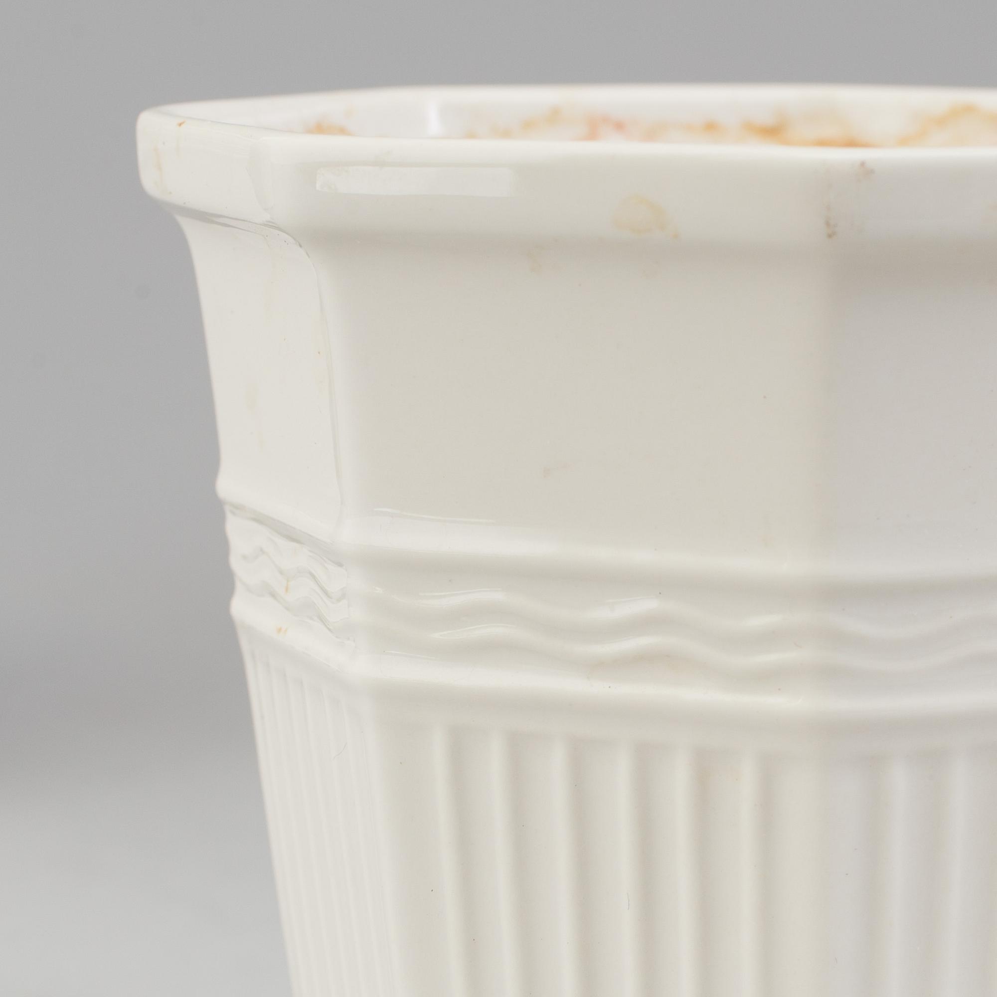 PRINS EUGEN, a lot of five porcelain flower pots, Waldemarsudde, Gustavsberg.