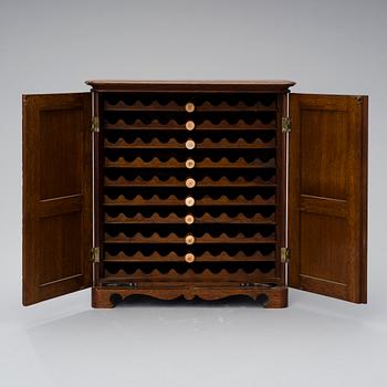 HUMIDOR/CIGARRSKÅP, mahogny, 1800-talets slut.