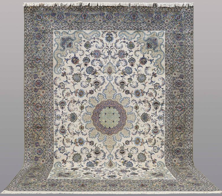 A carpet, sk Royal Kashan, ca 432 x 313 cm.