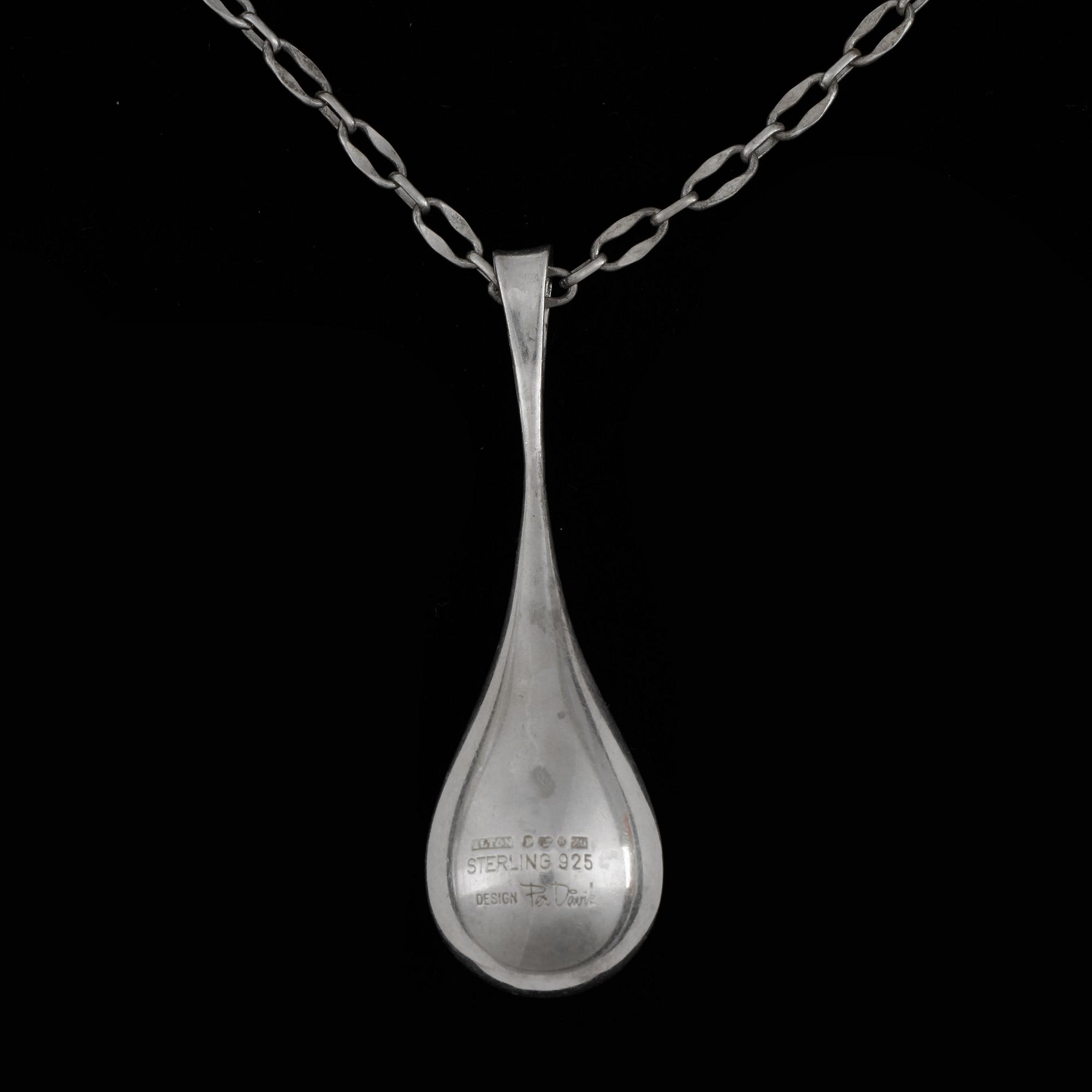 HÄNGE med kedja, silver, Per Dåvik för Alton Falköping 1974. Vikt ca 29 gram.