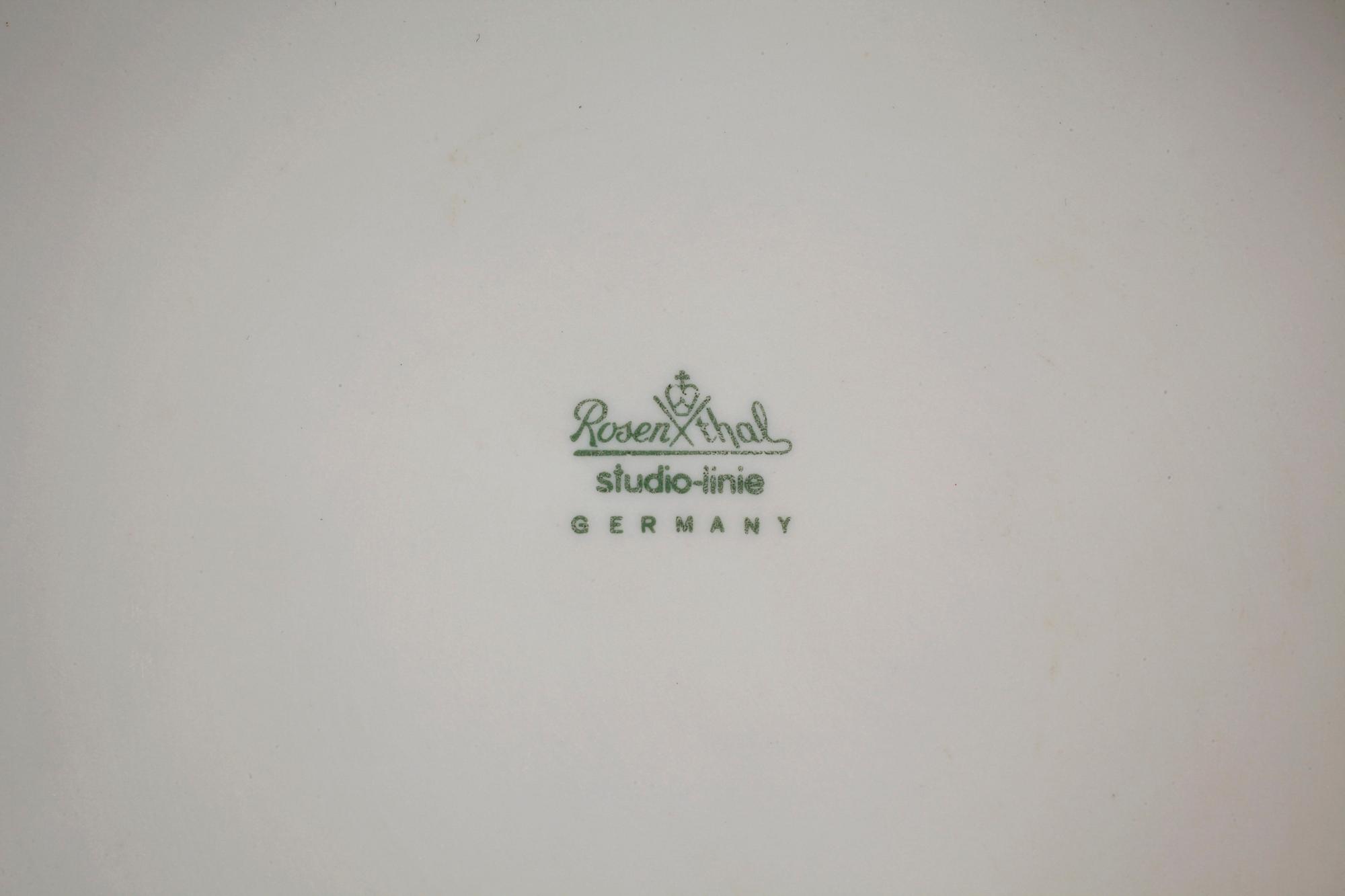 Two porcelian dishes by Fruhtrunk and Tapio Wirkkala for Rosenthal, signed and numbered.