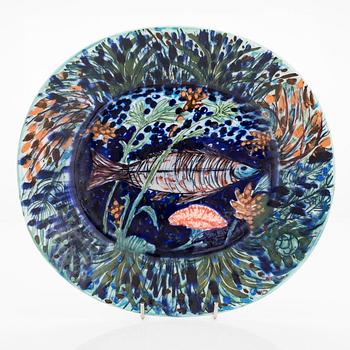 Dorrit von Fieandt, tallrik, porslin, "Hubertus fisk", provexemplar. Signerad DF 12.2.96.