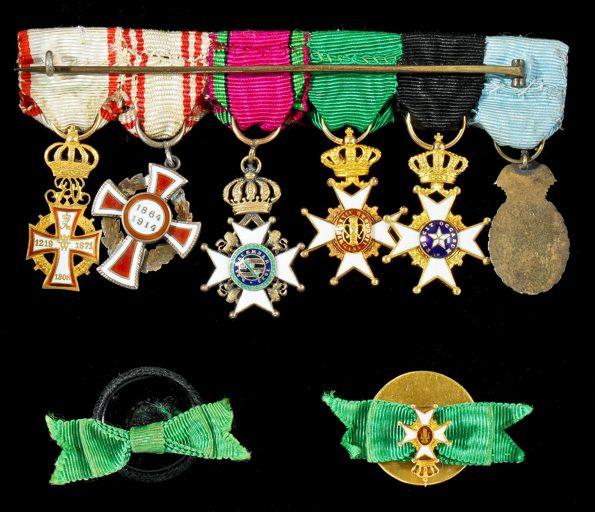 MINIATYRORDNAR, 7 st, 1900-talets första hälft.