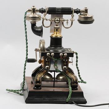 TELEFON, metall, plast, LM Ericsson, sent 1900-tal.