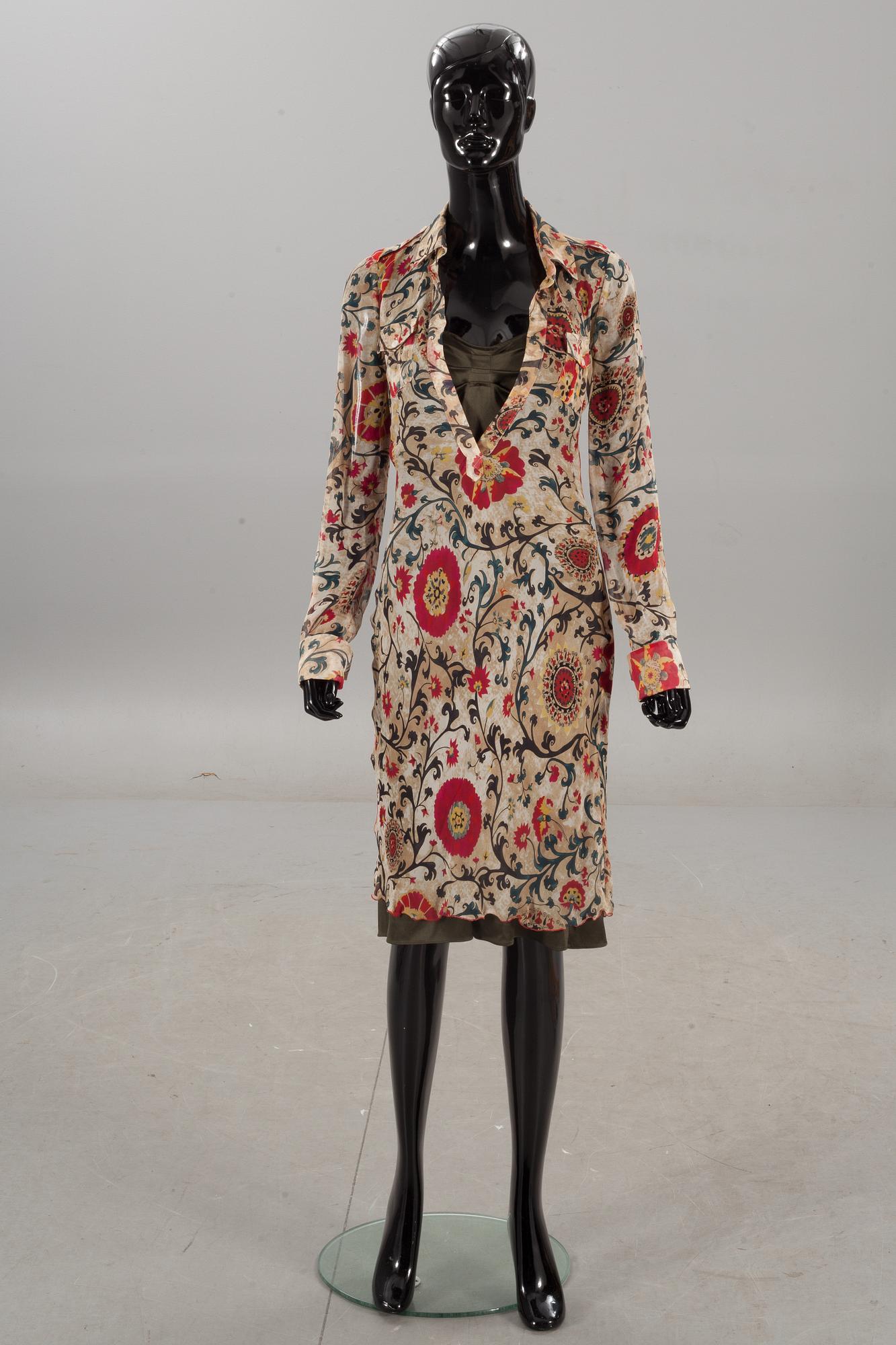 KLÄNNINGAR, 2st, Diane Von Furstenberg samt Etro Milano.