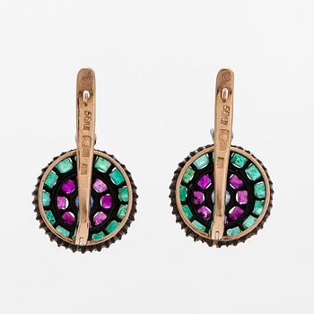 Örhängen, 14K guld och silver med rubiner, safirer, smaragder och diamanter.