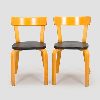 Alvar Aalto, stolar, ett par, modell 69, för Artek 1960-tal.