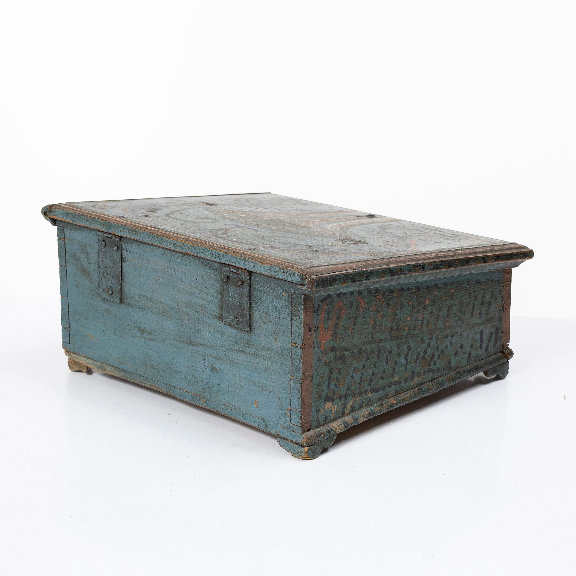 A Swedish painted box, early 19th century.