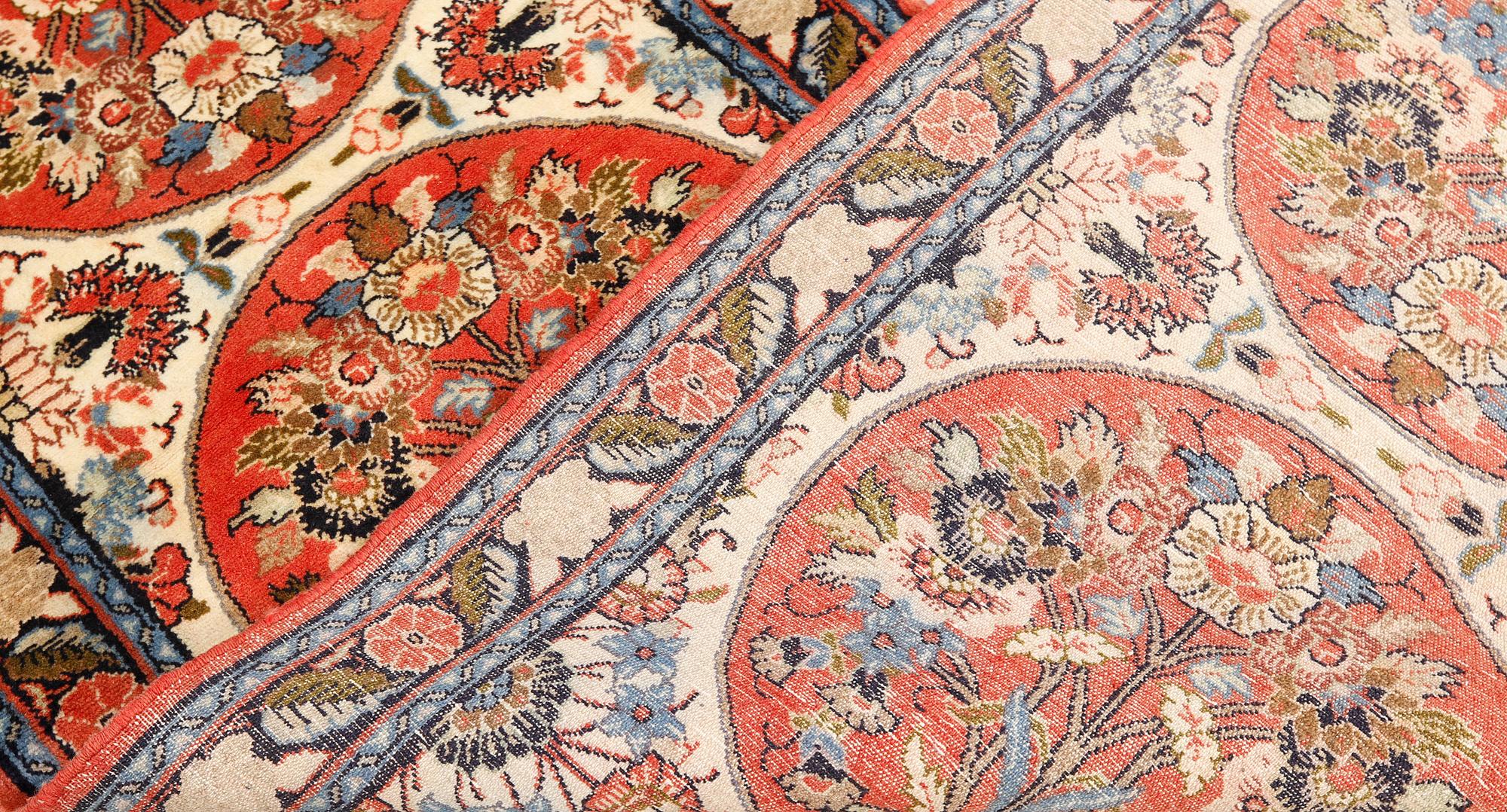 A Hamadan runner, ca 310 x 81 cm.