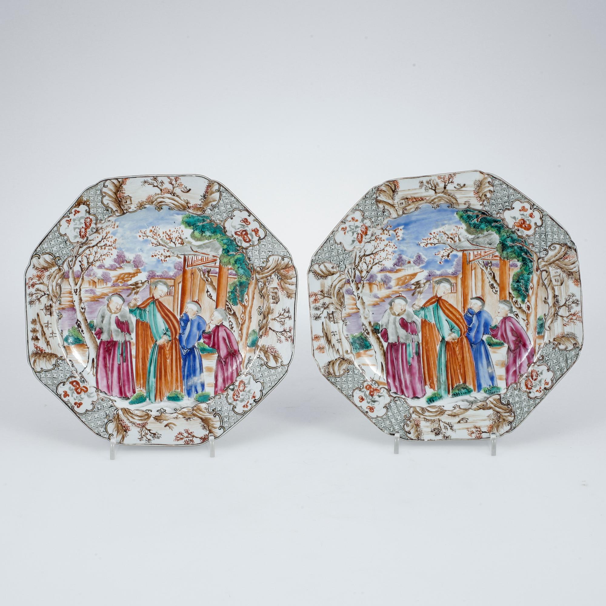 TALLRIKAR, ett par, porslin, Kina 1700-tal.