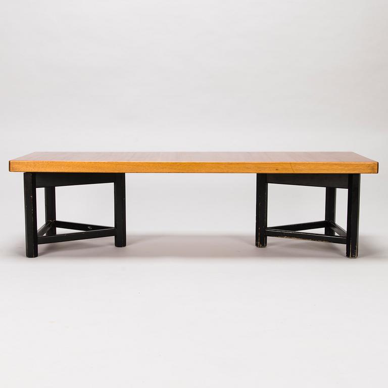 CARL GUSTAF HIORT AF ORNÄS, TV-pöytä, HMN Huonekalu Mikko Nupponen 1900-luvun puoliväli.