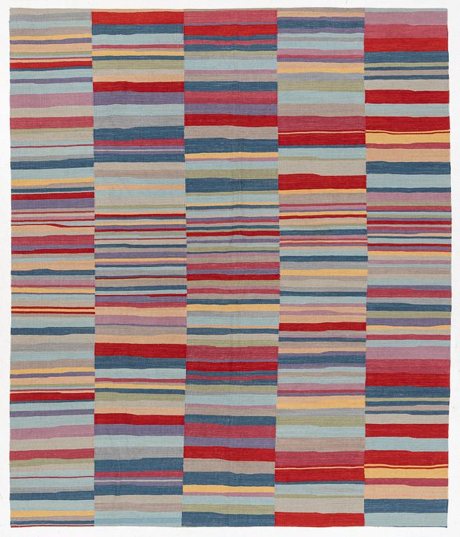 Kelim, modern design, 289 x 245 cm.