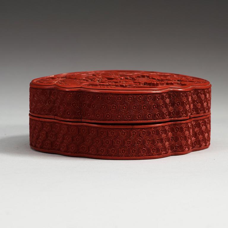 A red lacquer box with cover, Qing dynasty, 18th Century.