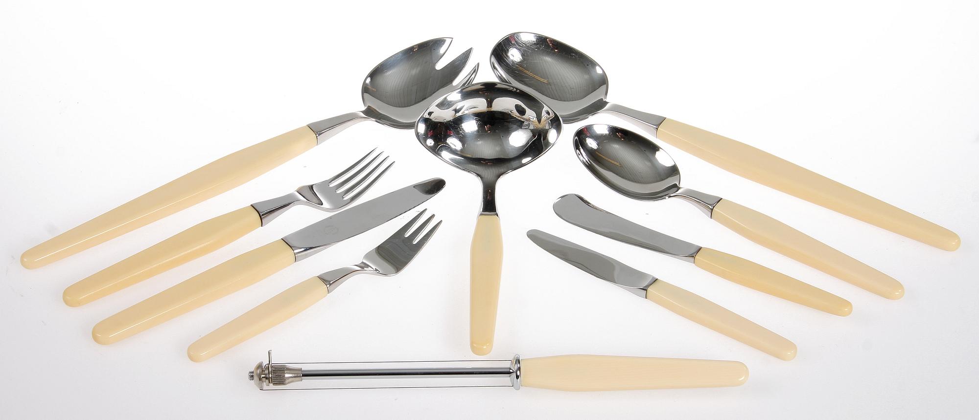 BESTICK, 74 delar, "Scanline" Sigvard Bernadotte & Acton Björn, Dansk Knivfabrik, Lundtofte, Danmark.