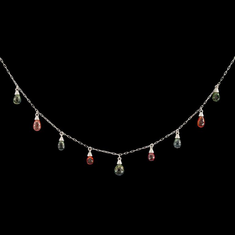 A multi coloured briolette cut sapphire necklace, tot. 7.88 cts.
