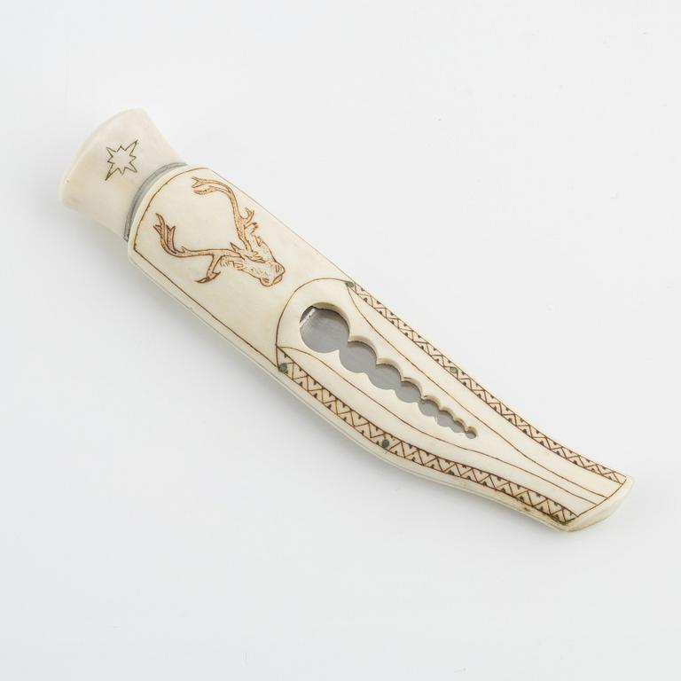 A reindeer horn knife in box by Bertil Fällman, signed.