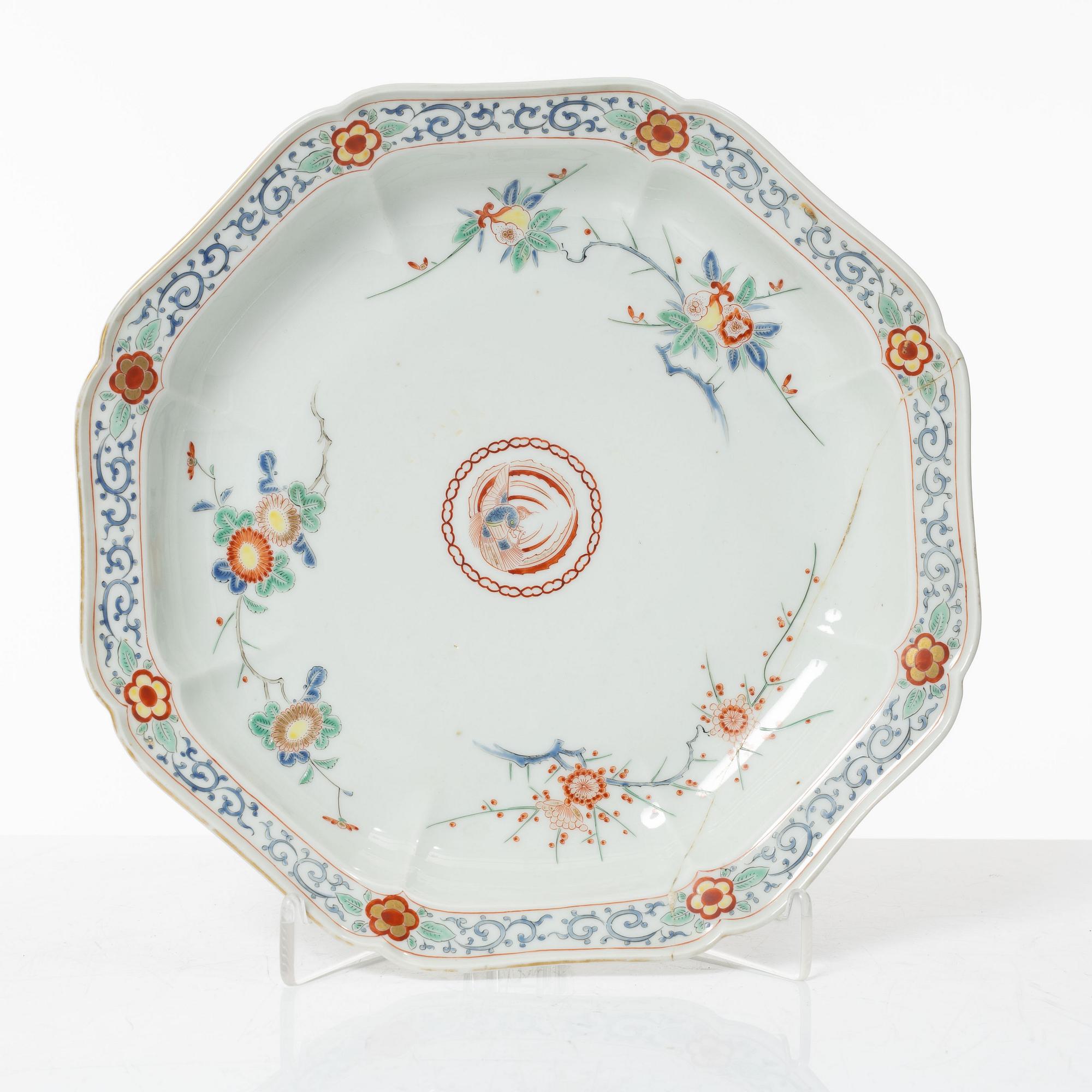 Fat, porslin, kakiemon, Arita, sen Edo/tidig Meiji, 1800-tal.