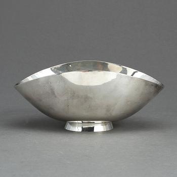 SKÅL, silver, Hélène Gärdfeldt för Hovjuvelerare Carlman AB, Stockholm, 1958. Vikt ca 180,2 g.
