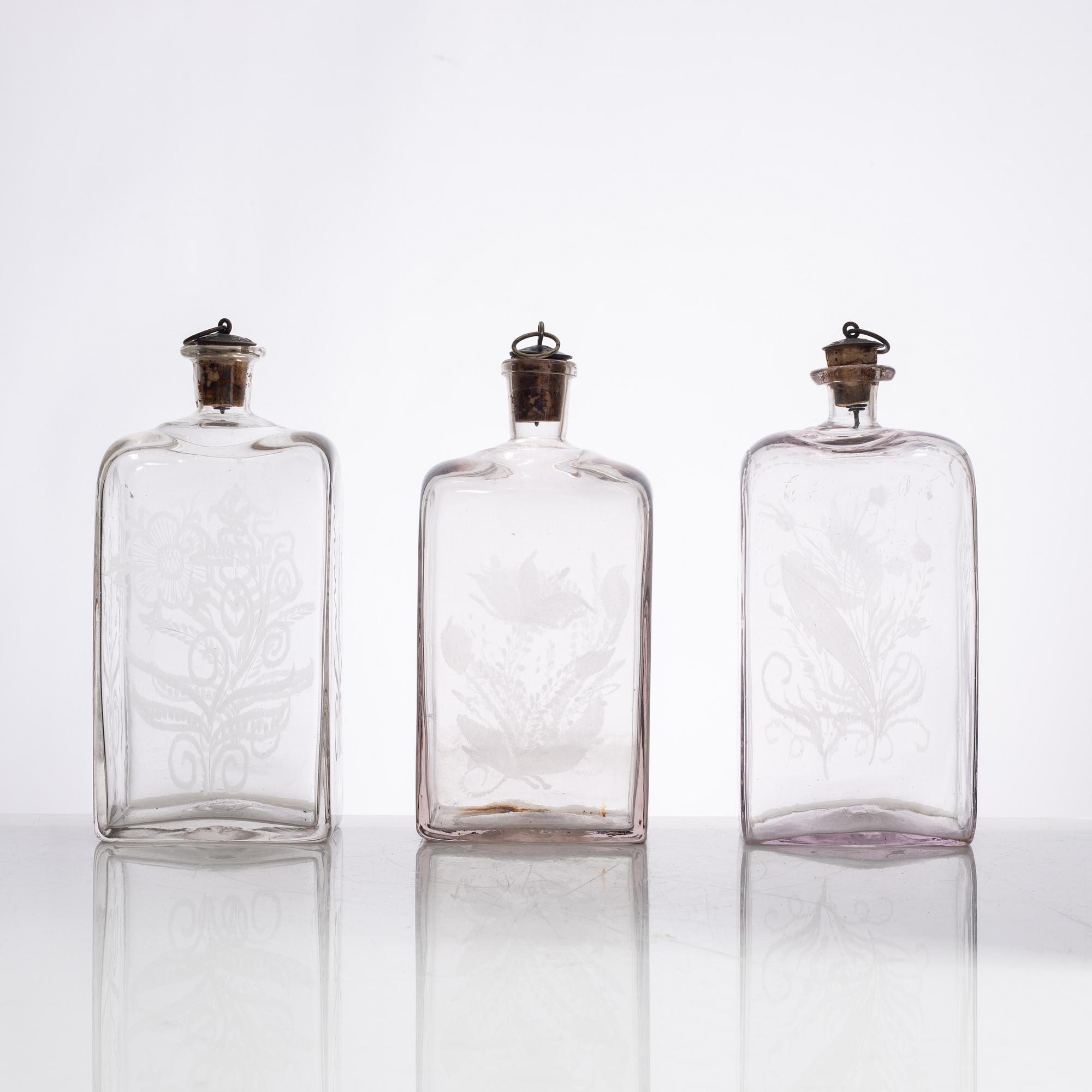 A flask box, first half of the 19th Century.