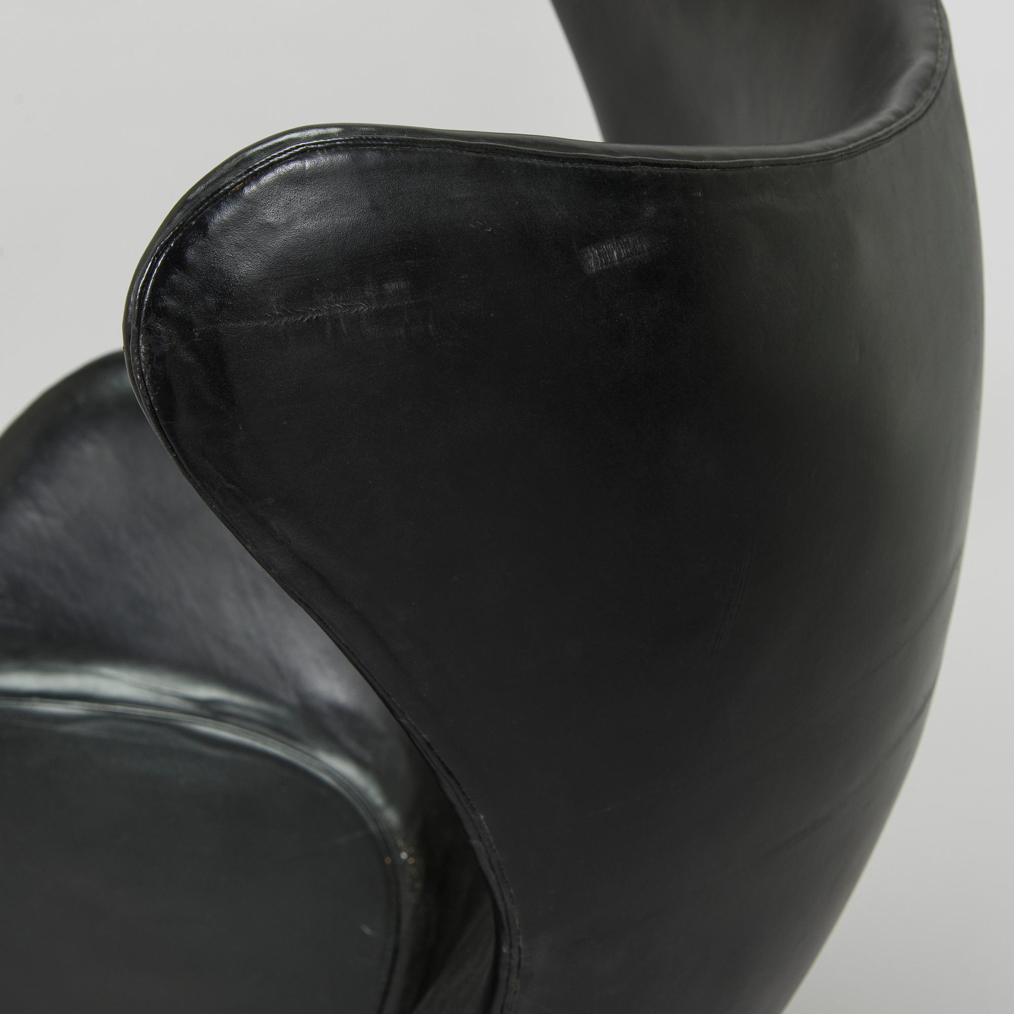Arne Jacobsen, a black leather "Egg" armchair, Fritz Hansen, Denmark 1960/70s.