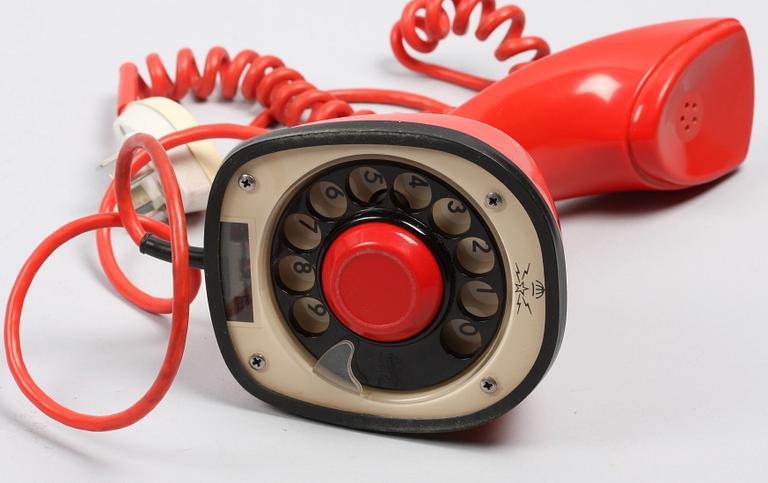 TELEFON. "Ericofonen", s.k. Kobra. Formgiven av Blomberg, Lysell och Thames. 1953-1954.