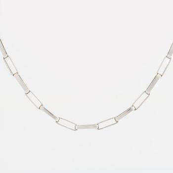 KARL-INGEMAR JOHANSSON, Göteborg, 1969, a necklace.