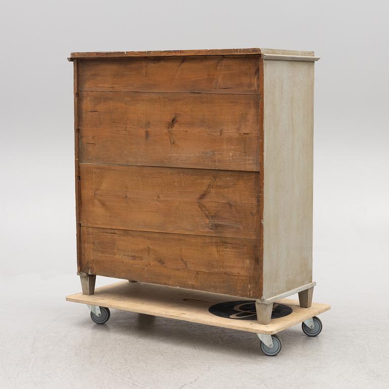 Chest of drawers, 19th century.