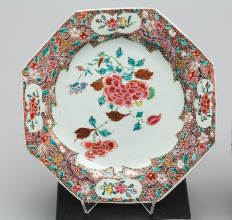 TALLRIKAR, 5 st, porslin, Kina, 1700-tal.
