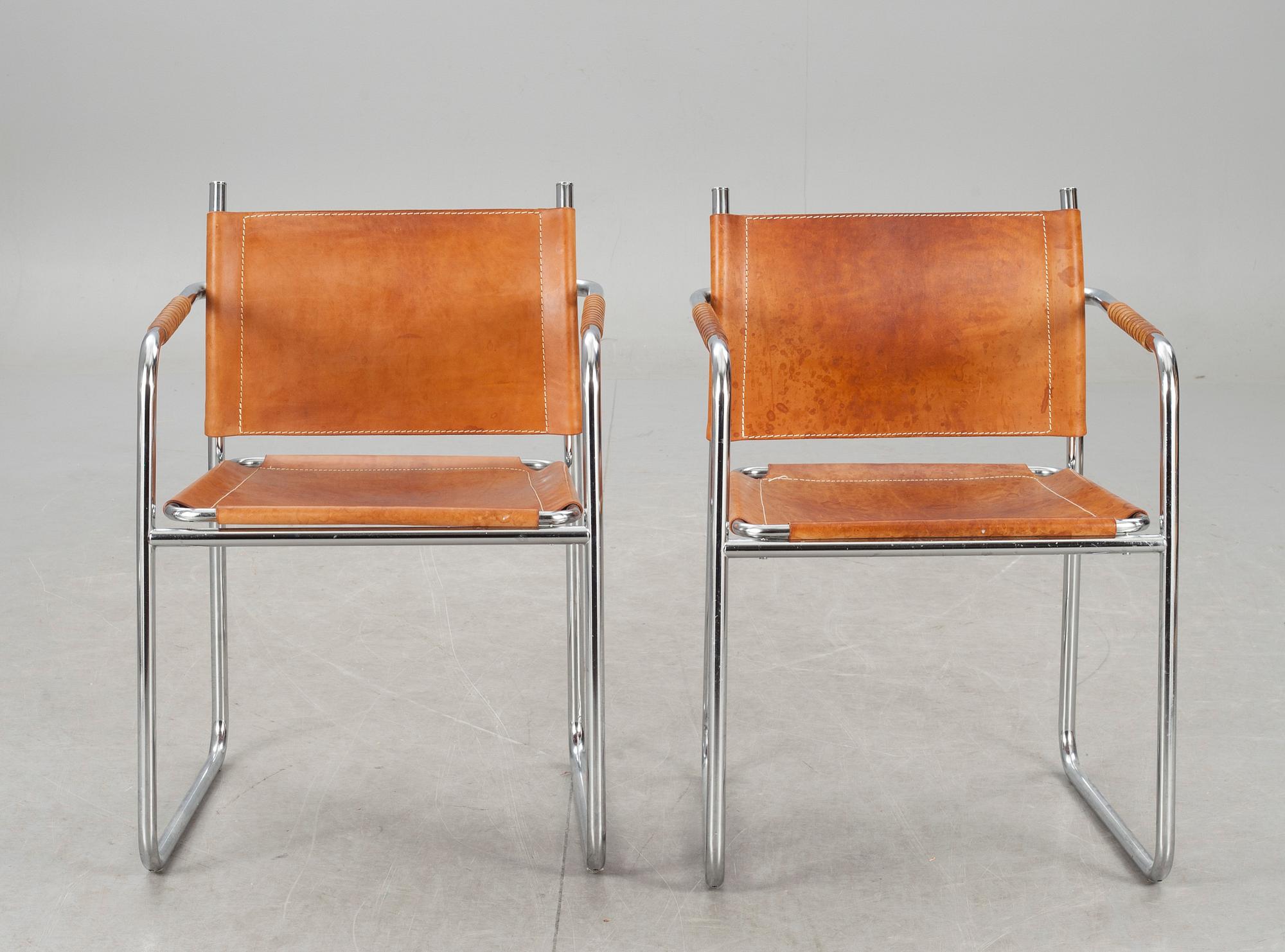 KARMSTOLAR, ett par, 1900-talets andra hälft.