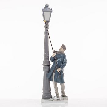 Lladró, figurine, "Lamplighter", Spain.