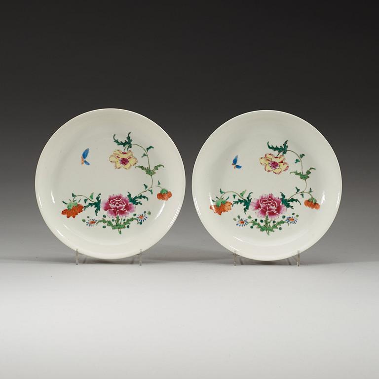 A pair of famille rose dishes, Qing dynasty, 18th Century.