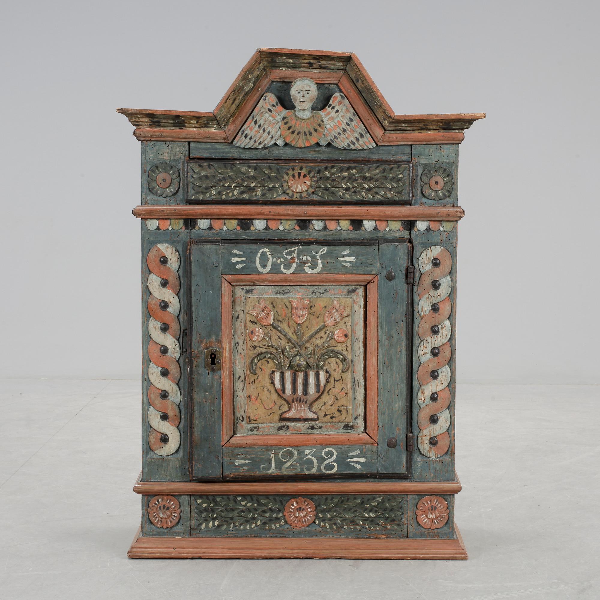 ÄNGLASKÅP, allmoge, Skåne, monogramsignerad och daterad 1832.