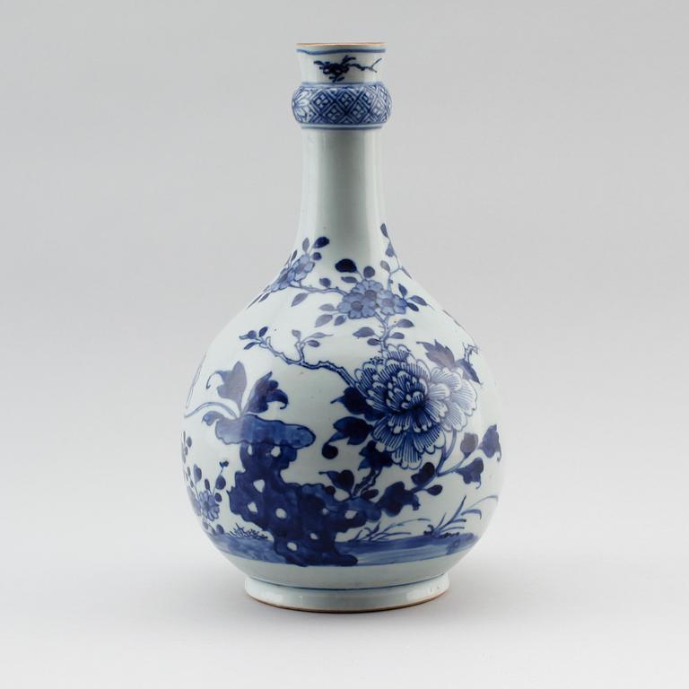 FLASKA, porslin, Kina, Qianlong 1736-1795.