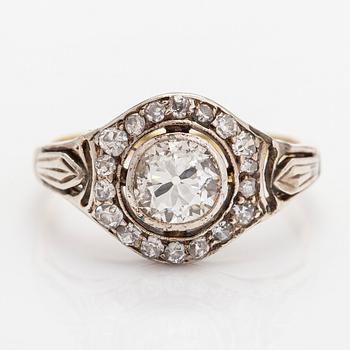 Sormus, 14K kultaa/hopeaa, vanhahiontaisia timantteja yhteensä noin 0.73 ct.