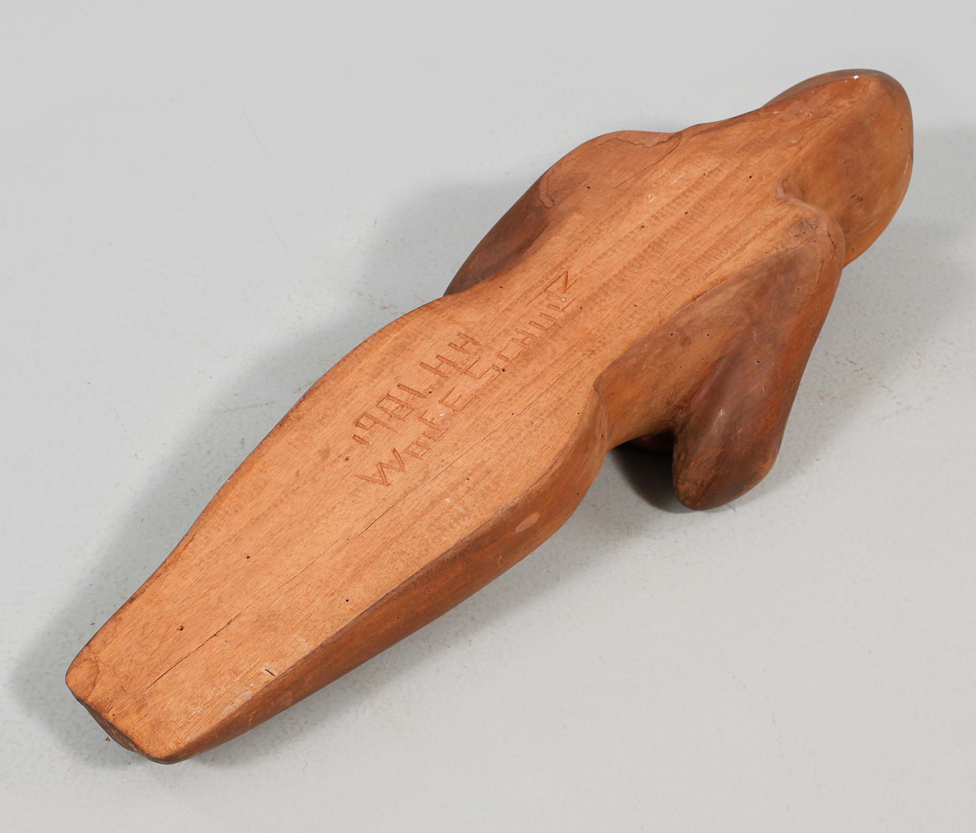 WOLF E. SCHULTZ, kvinnoskulptur, trä, signerad och daterad 1981.