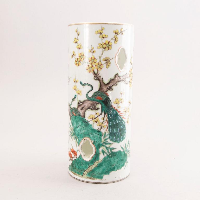 A Chinese porcelain vase around 1900.