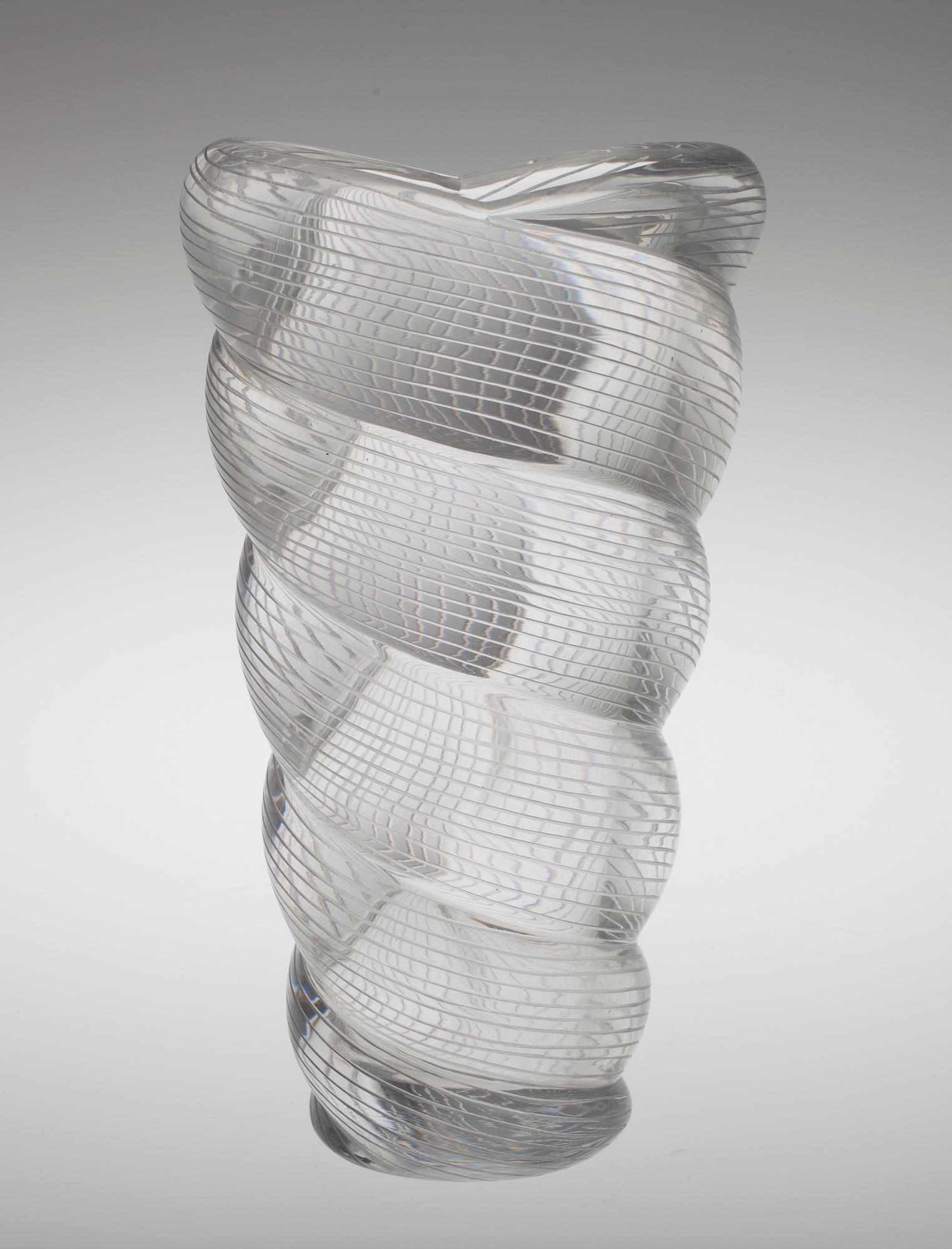Gunnel Nyman, A VASE.