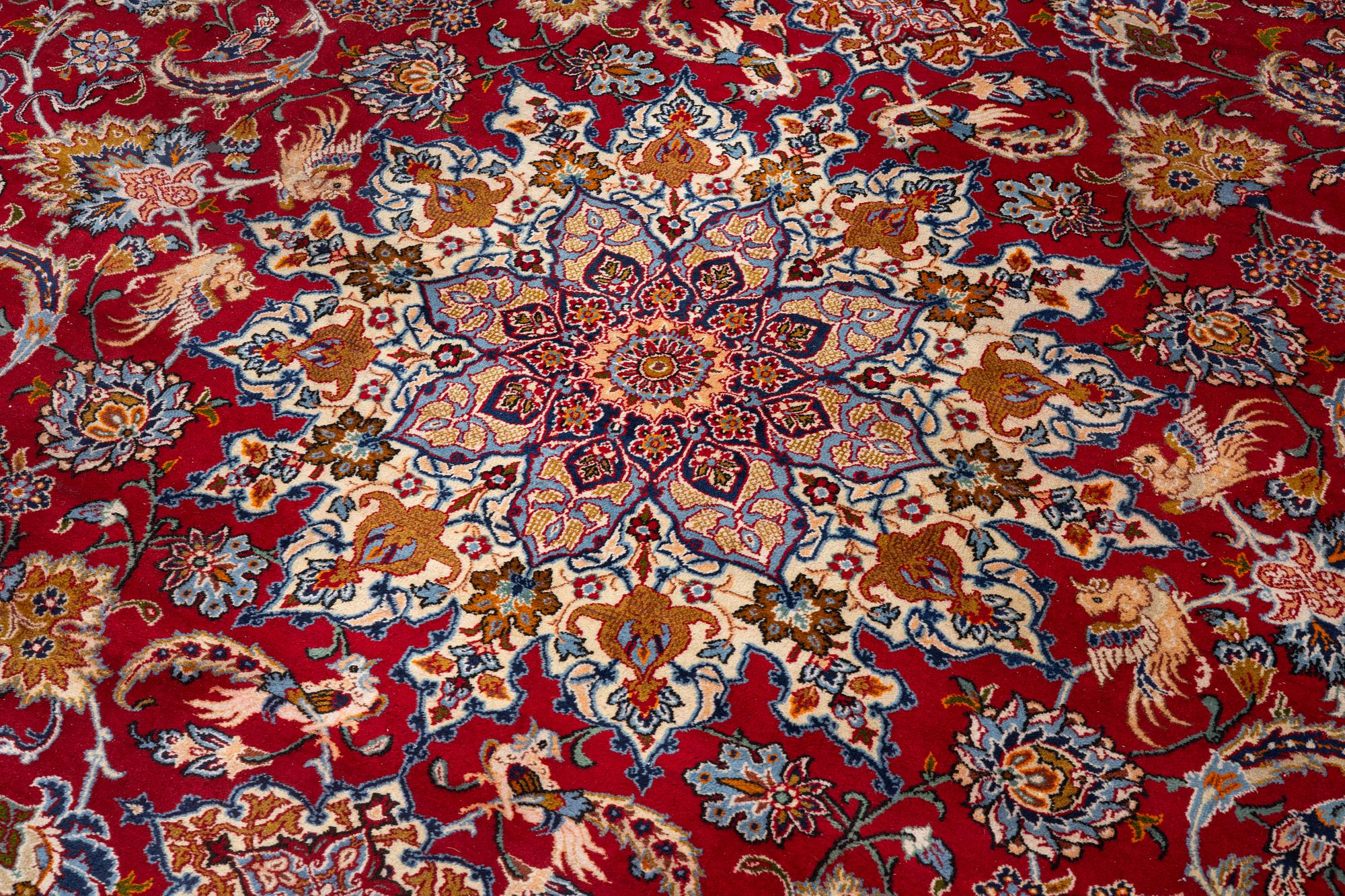 A Najafabad carpet, ca 391 x 311 cm.