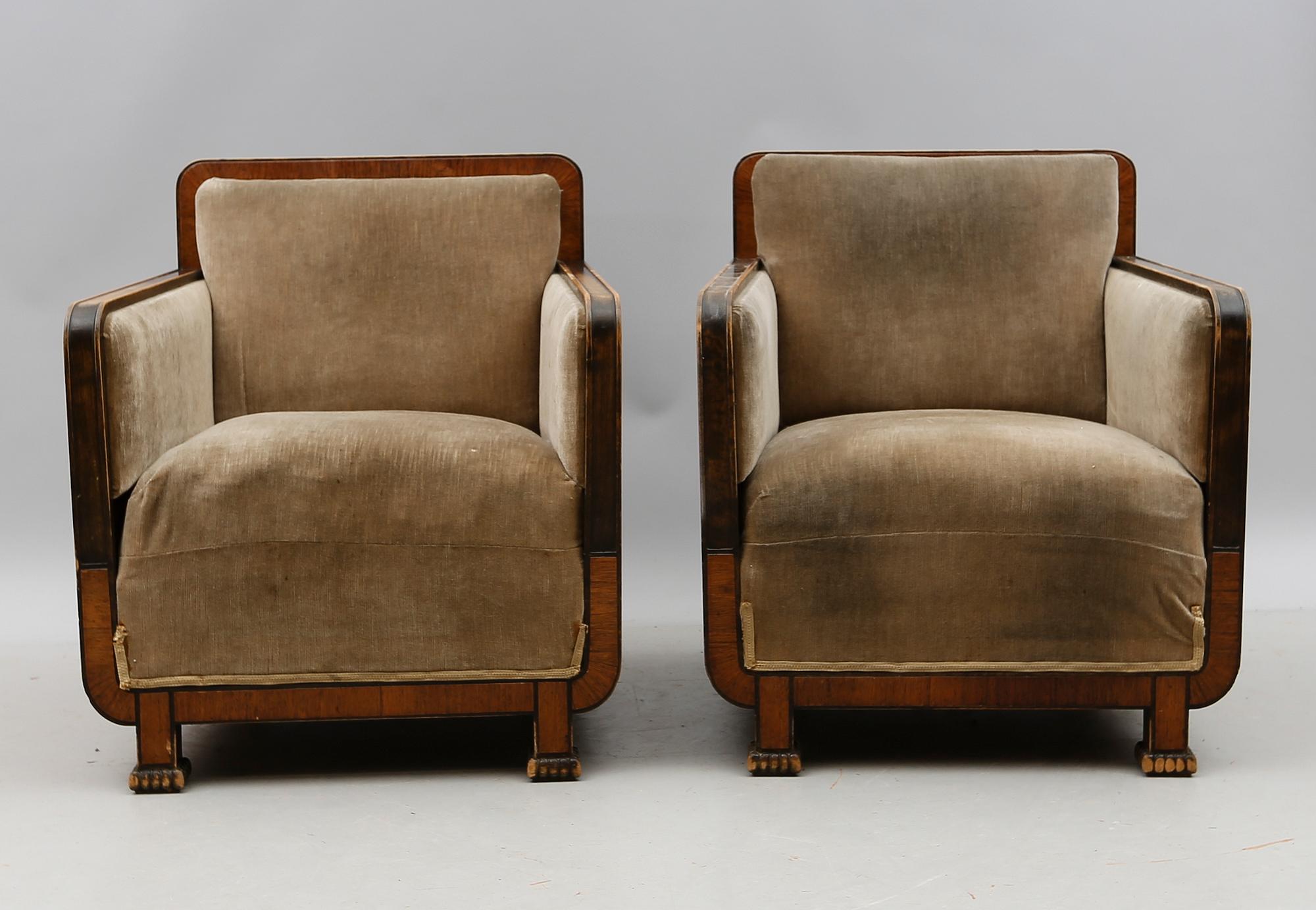 FÅTÖLJER, 1 par, 1900-talets första hälft.