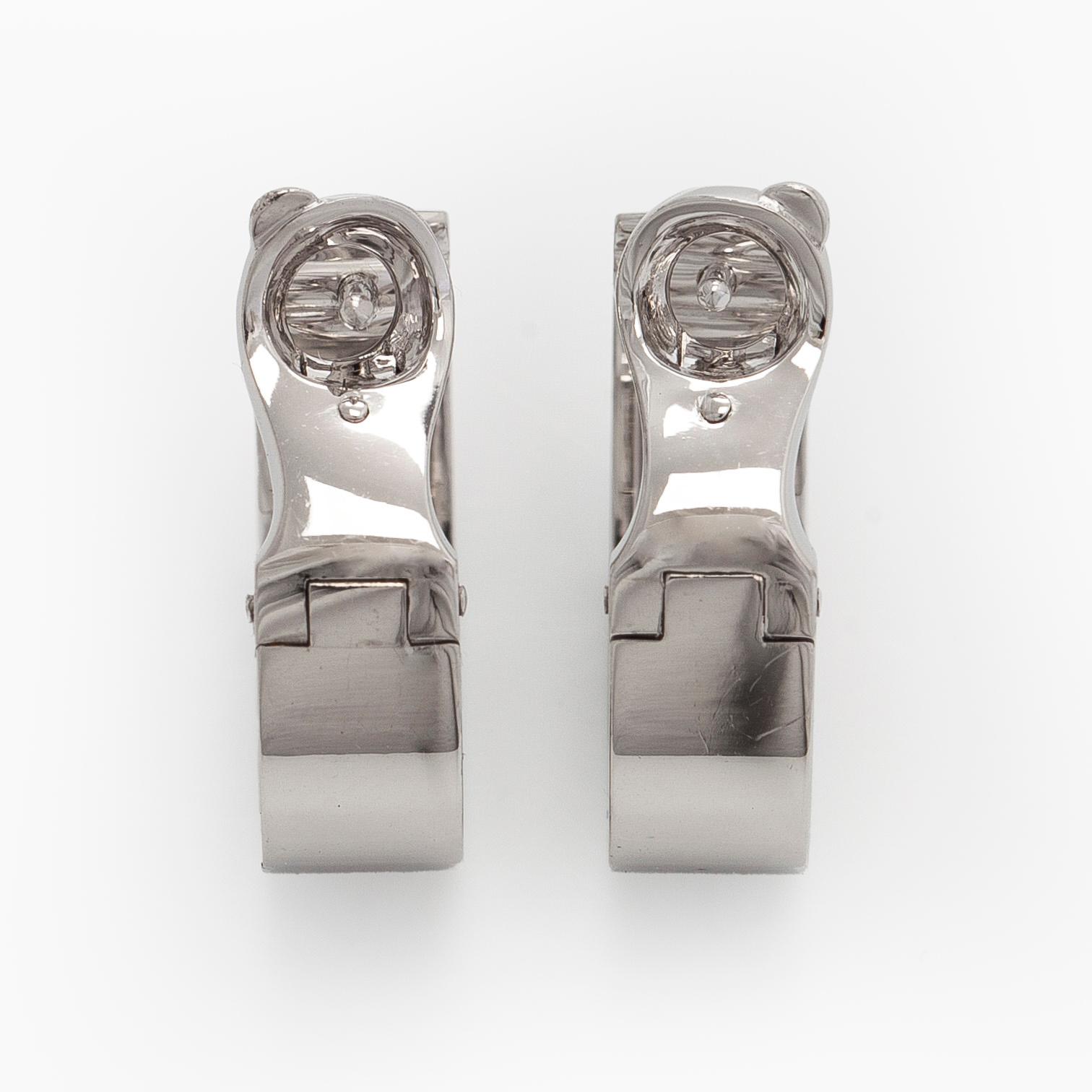 Cartier, Korvakorut, "Love", 18K valkokultaa, briljanttihiottuja timantteja.