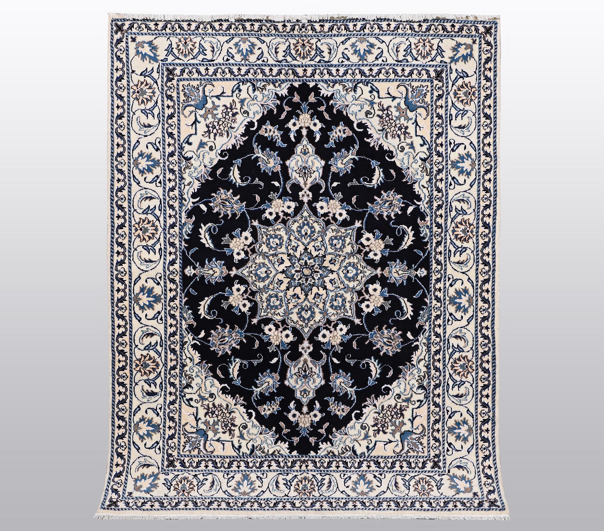 A rug, Nain, paret silk, sk 9 LAA, 204 x 152 cm.