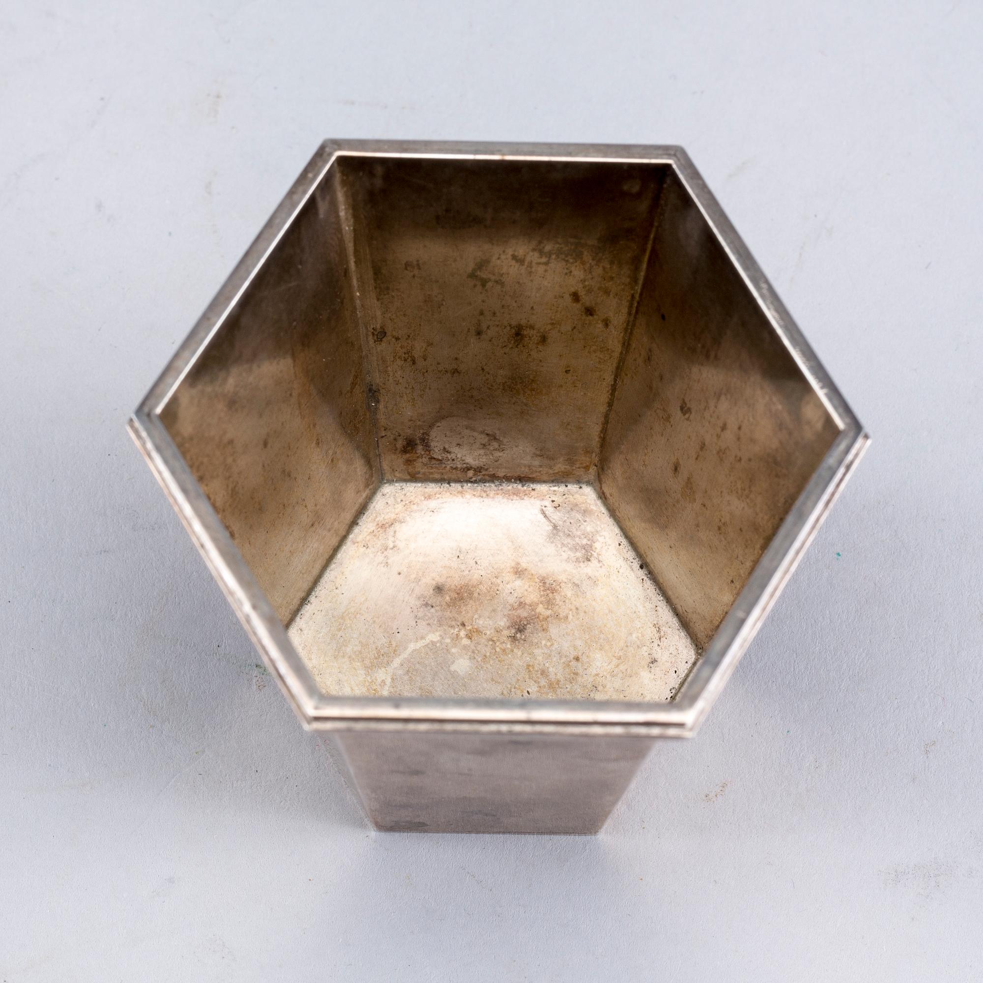 BÄGARE, silver, Wiwen Nilson, Lund 1965. 90g.