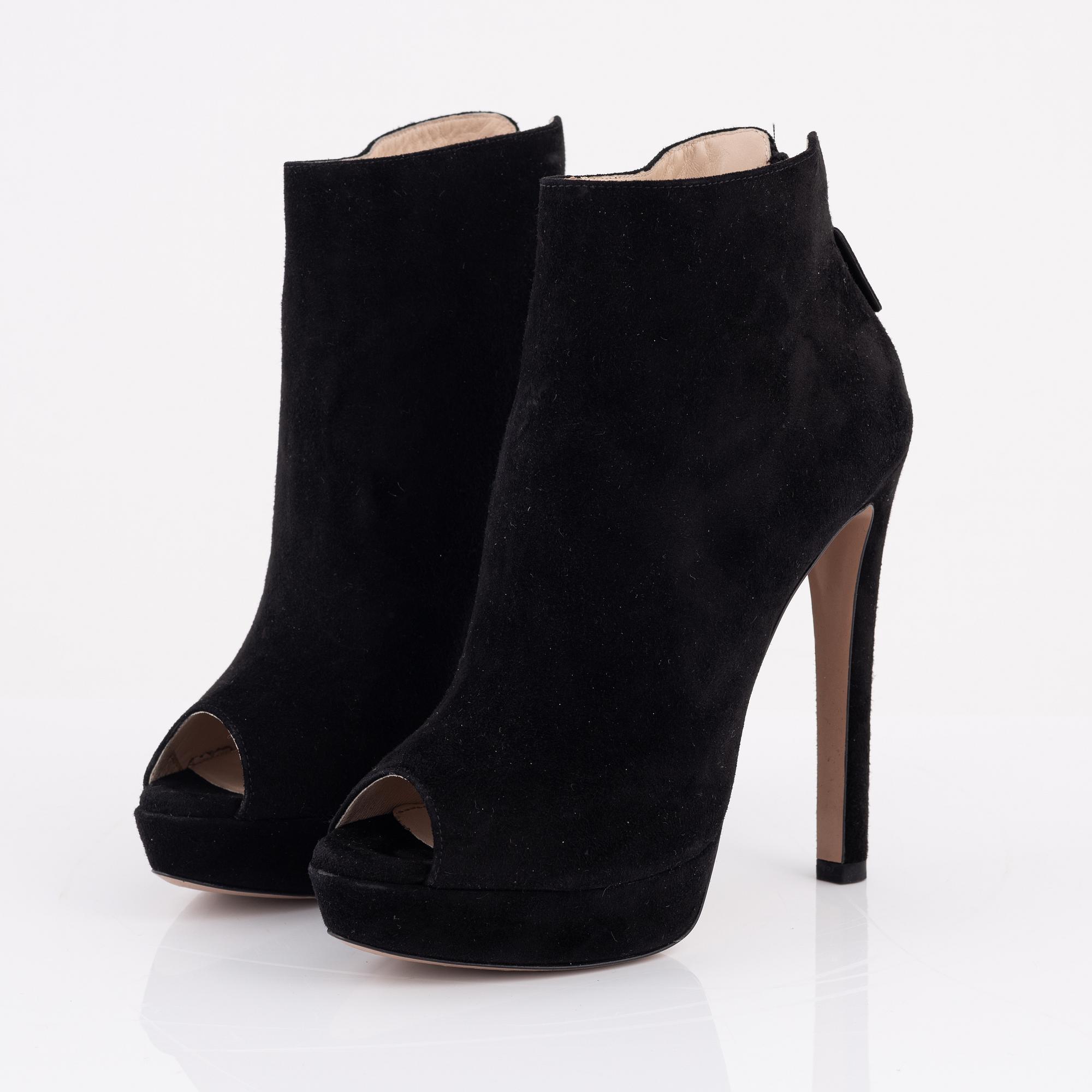 Prada, stövletter, storlek 36.